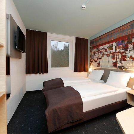 B&B Hotel Berlin-Dreilinden Kleinmachnow Bagian luar foto