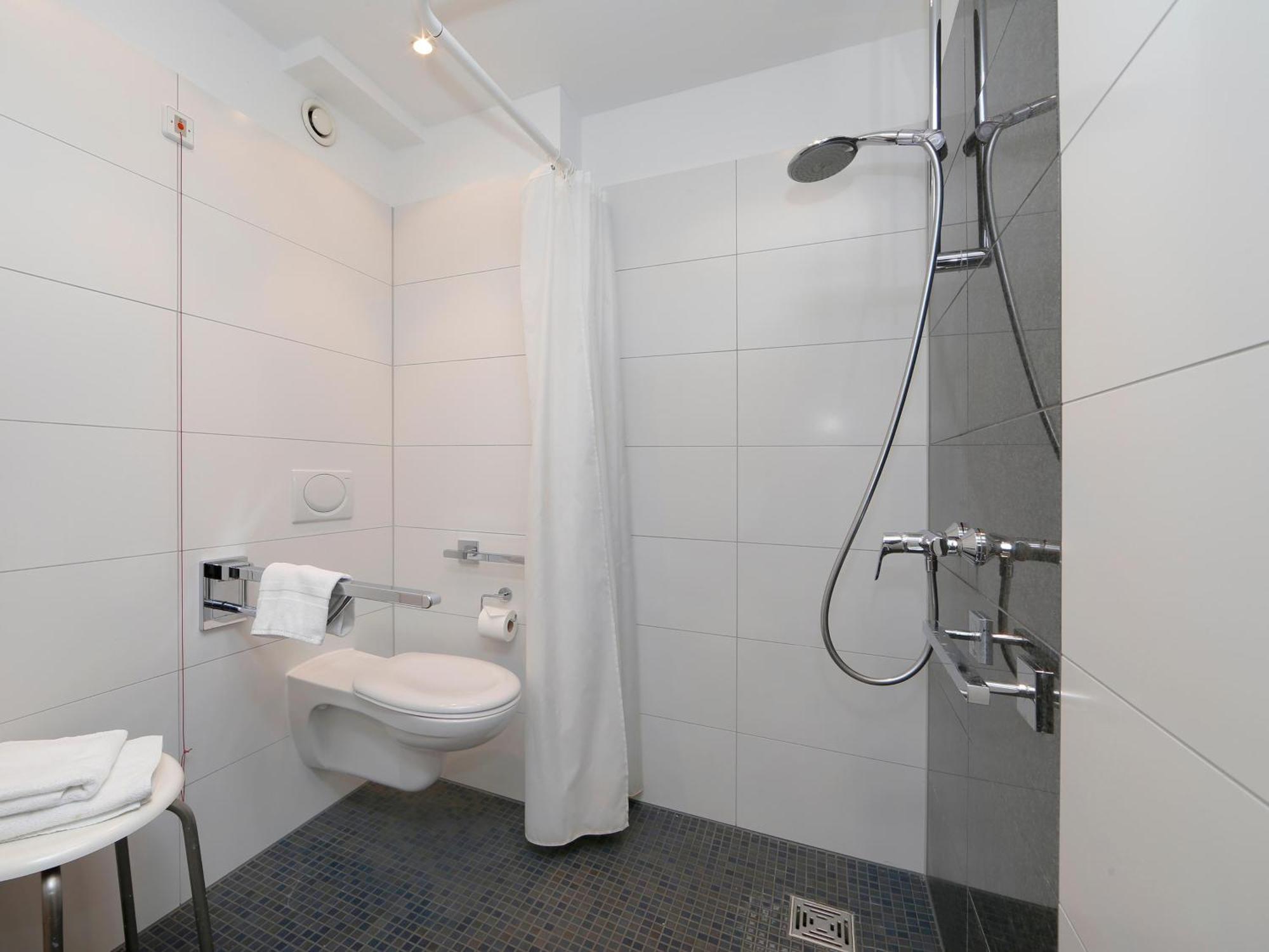 B&B Hotel Berlin-Dreilinden Kleinmachnow Bagian luar foto