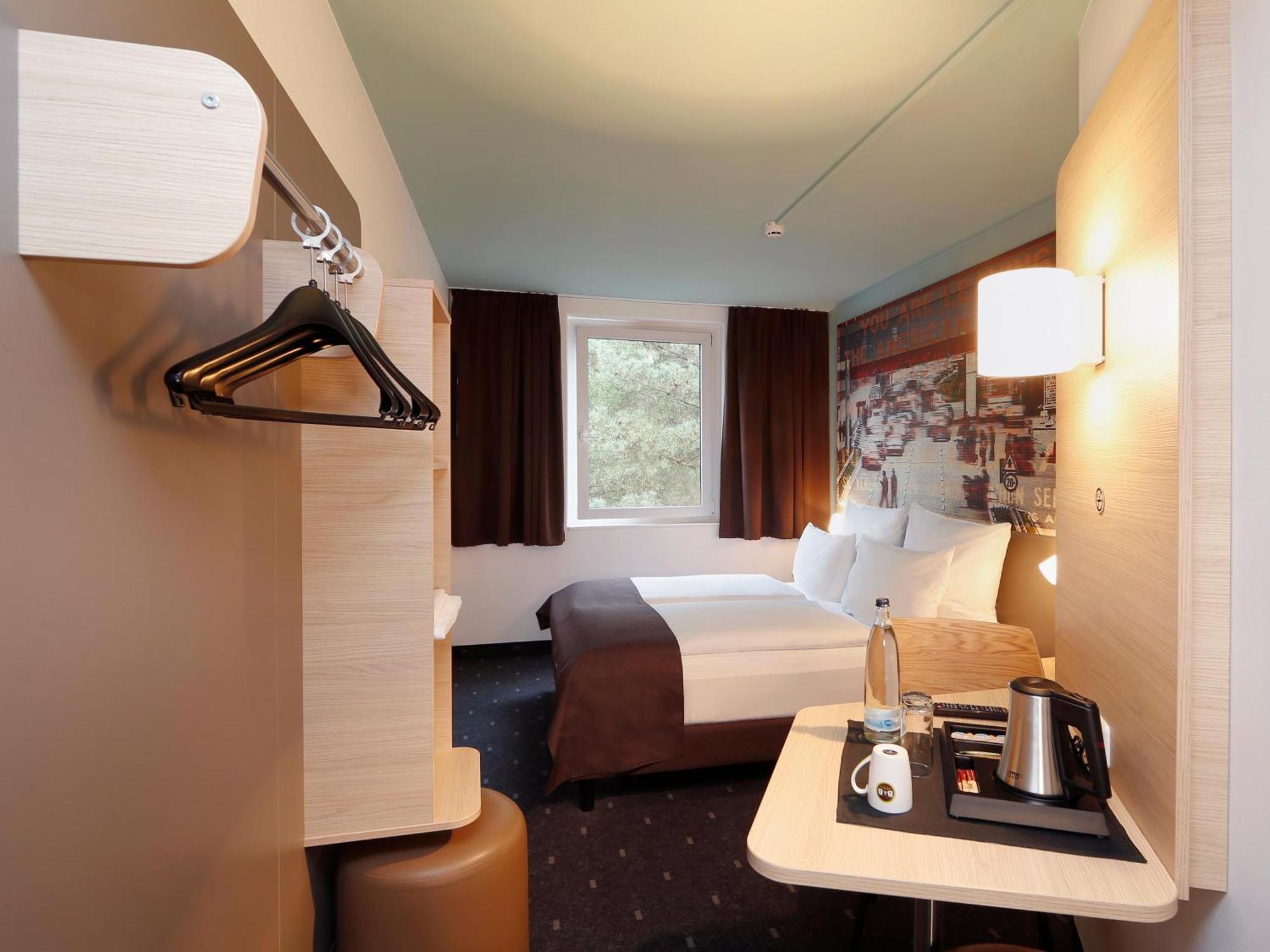 B&B Hotel Berlin-Dreilinden Kleinmachnow Bagian luar foto