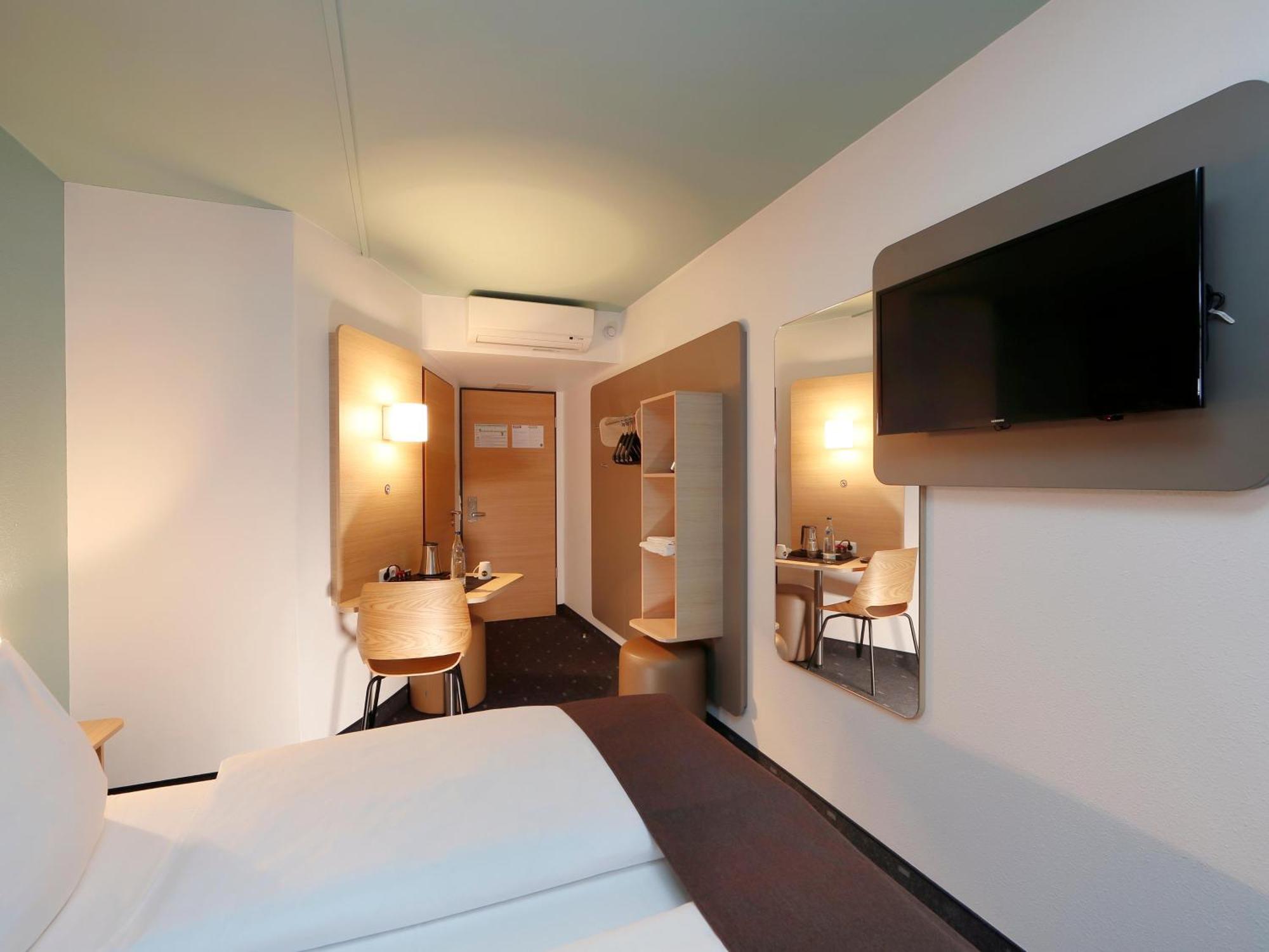 B&B Hotel Berlin-Dreilinden Kleinmachnow Bagian luar foto
