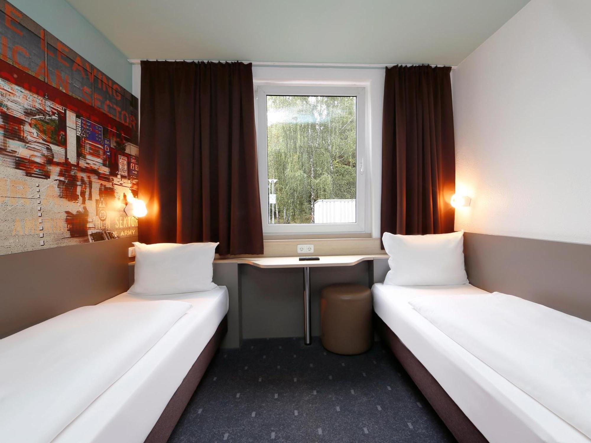 B&B Hotel Berlin-Dreilinden Kleinmachnow Bagian luar foto
