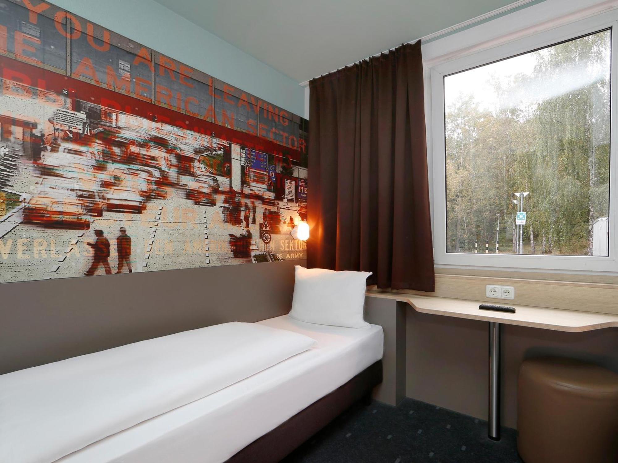 B&B Hotel Berlin-Dreilinden Kleinmachnow Bagian luar foto